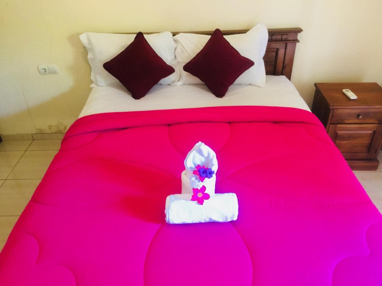 Yudhist Guest House Lembongan Buitenkant foto